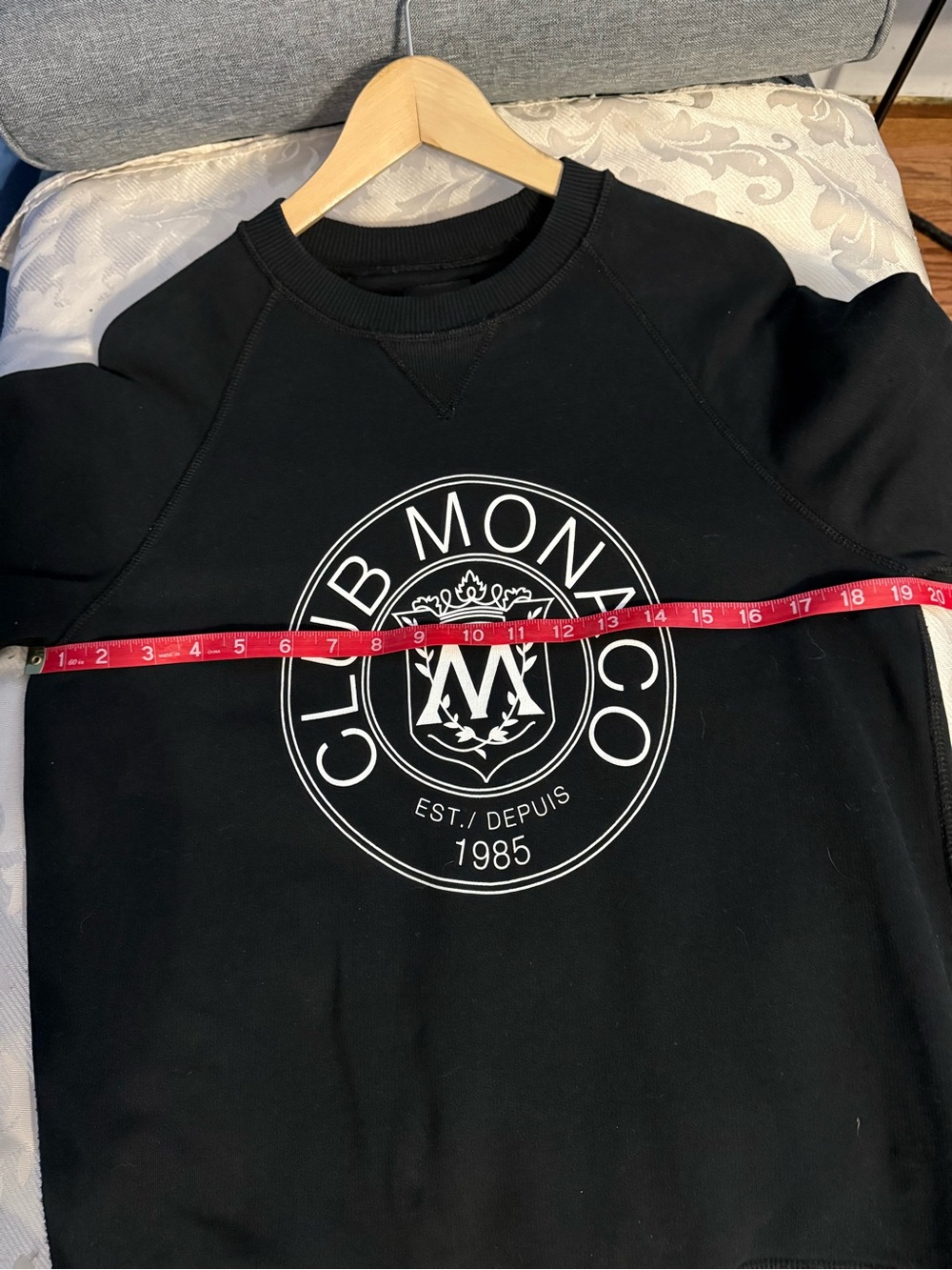 Club Monaco Heritage Black with white 1985 Crest Sweatshirt, SZ Small - Picture 8 of 9